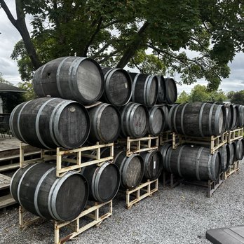 Lenz Winery - Wineries Near Me - Peconic, New York