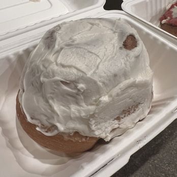 Bumbleberry Bakery - Cinnamon roll - Ice Cream & Frozen Yogurt Near Me - Springdale, Utah Bumbleberry Bakery - Cinnamon roll - Ice Cream & Frozen Yogurt Near Me - Springdale, Utah