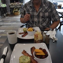 Frank And Julia’s - Breakfast