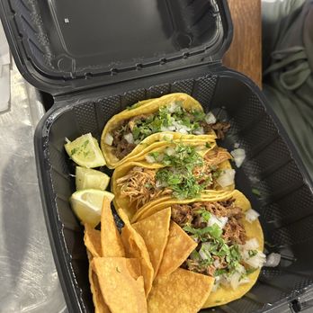 Cilantro Lime - Mexican Near Me - Canoga Park, California