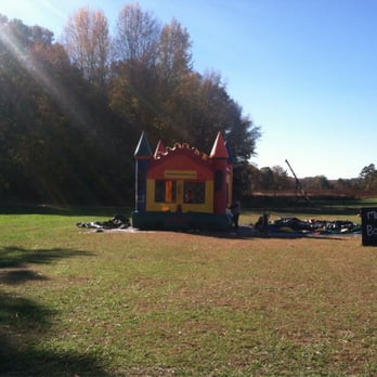 Chesterfield Berry Farm - Bounce house. - Farmers Market Near Me - Moseley, Virginia Chesterfield Berry Farm - Bounce house. - Farmers Market Near Me - Moseley, Virginia