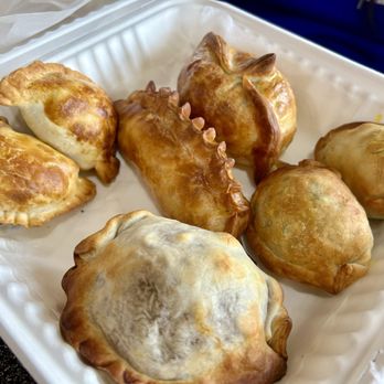 Che Argentinian Empanadas - Empanadas Near Me - Carpinteria, California Che Argentinian Empanadas - Empanadas Near Me - Carpinteria, California