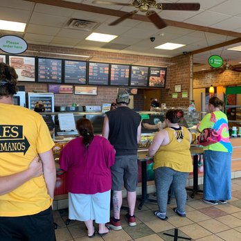 Subway - Crowded - Sandwiches Near Me - Grayson, Kentucky