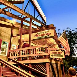 Mexico Lindo & Seafood Restaurant - The patio deck