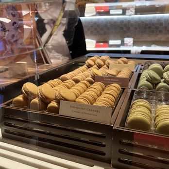 Pierre Hermé - Chocolatiers & Shops Near Me - Paris, 75