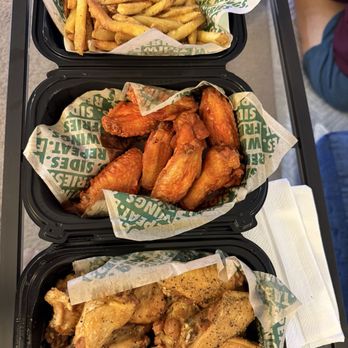 Wingstop - Chicken Wings Near Me - Lakewood, California