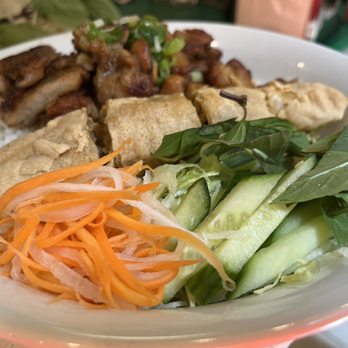 Pho My Tan Ky - Vermicelli with grilled chicken and spring roll - Vietnamese Near Me - Niagara Falls, Ontario Pho My Tan Ky - Vermicelli with grilled chicken and spring roll - Vietnamese Near Me - Niagara Falls, Ontario