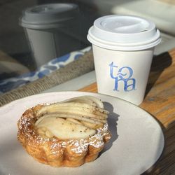 Toña Bakery & Café