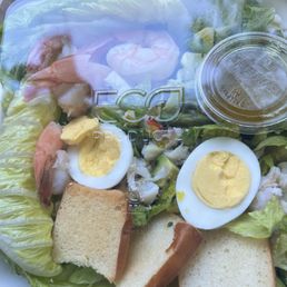 Missing avacado, Grilled Asparagus, barely any lobster, wrong dressing. Lobster/shrimp Louis salad Missing avacado, Grilled Asparagus, barely any lobster, wrong dressing. Lobster/shrimp Louis salad