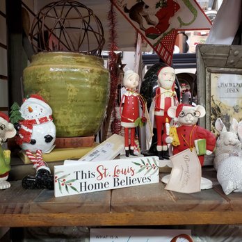 Two Chicks Vintage Marketplace - Antiques Near Me - Charles, Missouri Two Chicks Vintage Marketplace - Antiques Near Me - Charles, Missouri