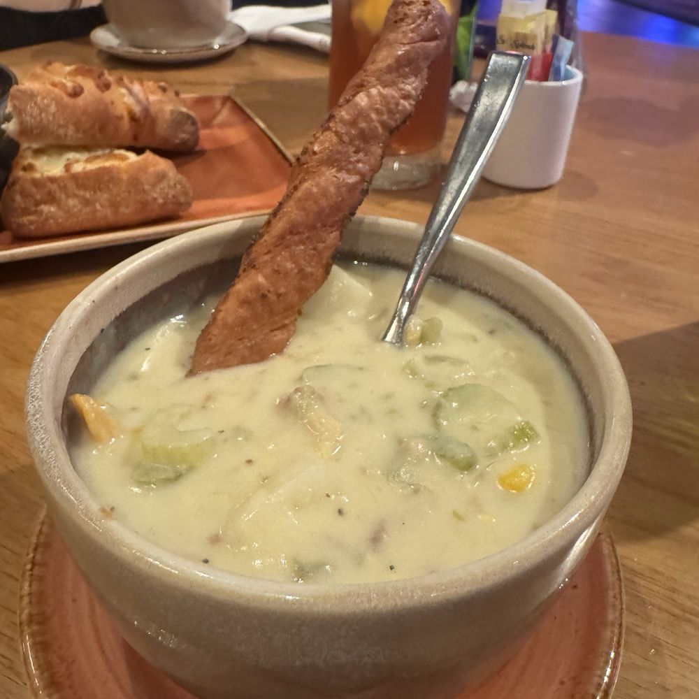 Serrano Vista Cafe - clam chowder ! - Cafes Near Me - S Highland, California Serrano Vista Cafe - clam chowder ! - Cafes Near Me - S Highland, California
