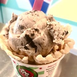 Chocolate Shoppe Ice Cream - Cookies & cream!