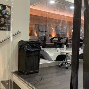 Modern Spa - August 2020 - The salon is very clean and is taking social distancing and COVID precautions seriously - Nail Salons Near Me - New York, New York