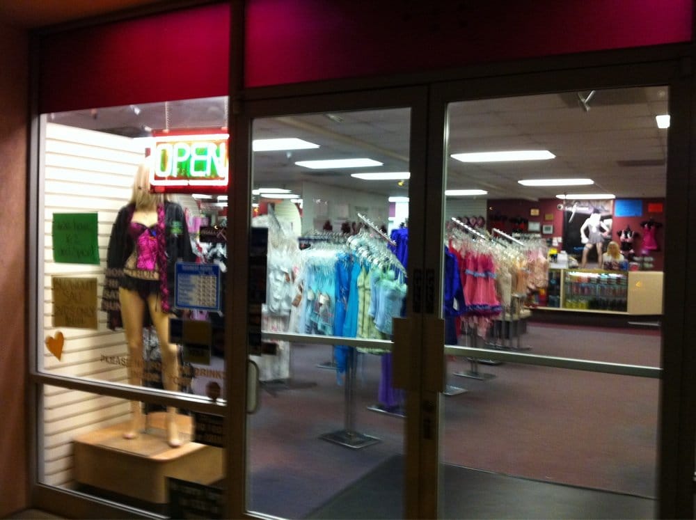 CUPID’S CORNER - Updated October 2025 - 47 Reviews - 408 Blossom Hill