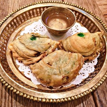 Sisters Thai - Green Curry Puff - $8 - Thai Near Me - Potomac, Maryland