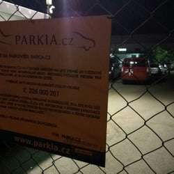 Parkia - Pohled na vstupní bránu