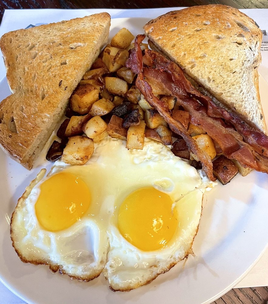 Silo Restaurant & Gift Shop, New York Roadtrippers