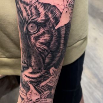 A R Tattoo Studio - Tattoo Near Me - Brookshire, Texas A R Tattoo Studio - Tattoo Near Me - Brookshire, Texas