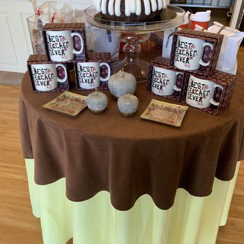 Nothing Bundt Cakes - Bakeries Near Me - Tulsa, Oklahoma