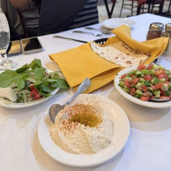 Raffi's Place - Hummus with lavash bread - Middle Eastern Near Me - Glendale, California