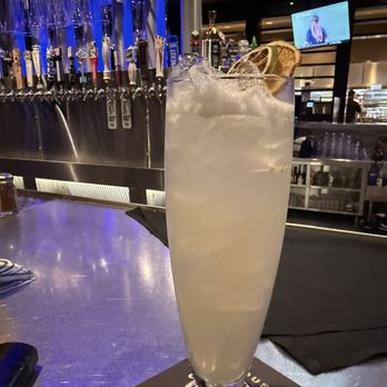 Yard House - scorched melon (seedlip spice 94, rock melon cantaloupe, agave, lime juice, jalapeños, soda water, tajin rim). - New American Near Me - Lynnfield, Massachusetts Yard House - scorched melon (seedlip spice 94, rock melon cantaloupe, agave, lime juice, jalapeños, soda water, tajin rim). - New American Near Me - Lynnfield, Massachusetts