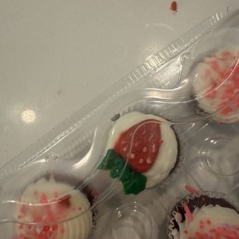 Hayley Cakes And Cookies - Bakeries Near Me - Austin, Texas