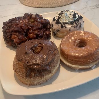 Manna Donuts - Donuts Near Me - Chino, California