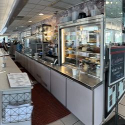 Mamaroneck Diner & Pizza - Lots of Seating