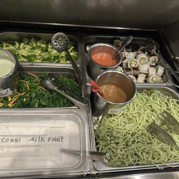 Trendy Vegan - Dan Dan noodle, veggie sushi , kale salad & cucumber salad - Vegan Near Me - Houston, Texas