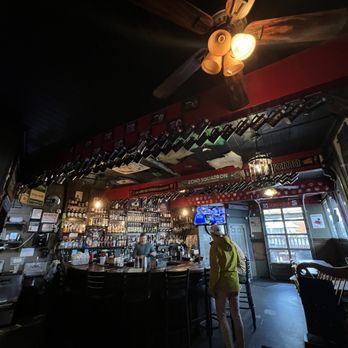 The Pint Pot Public House - Bar area - Irish Pub Near Me - Eugene, Oregon