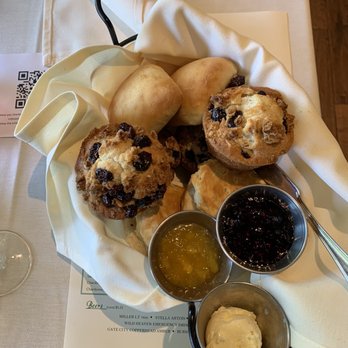 Old Vinings Inn - Brunch Bread Basket - Southern Near Me - Atlanta, Georgia Old Vinings Inn - Brunch Bread Basket - Southern Near Me - Atlanta, Georgia