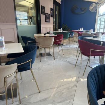 Gabbiano - Patisserie/Cake Shop Near Me - Pompei, NA Gabbiano - Patisserie/Cake Shop Near Me - Pompei, NA