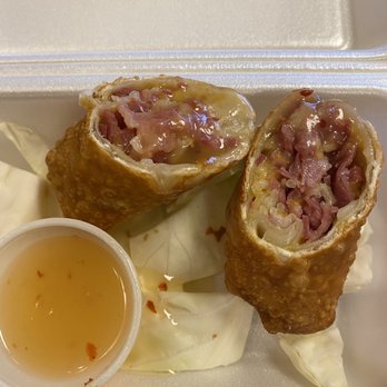 Von Thai - The best delicious Von Thai Corn beef egg rolls . - Thai Near Me - Eastpointe, Michigan