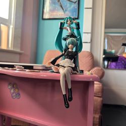 Toyz In The Box - Hatsune Miku noodle stop figure 3