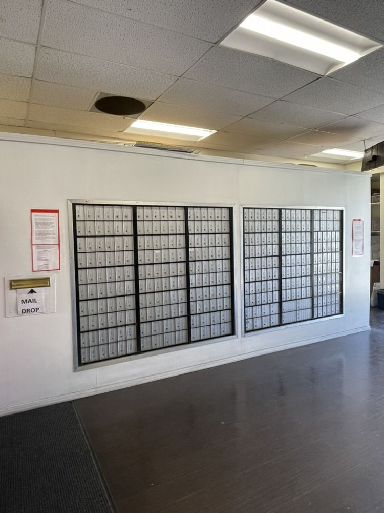 PIT STOP PACKAGING Updated October 2024 27 Reviews 14752 Crenshaw Blvd, Gardena