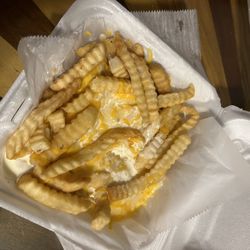 Jefferson's - Ultimate cheese fries where's all the ingredients??? Tasted like the fries were re heated.
