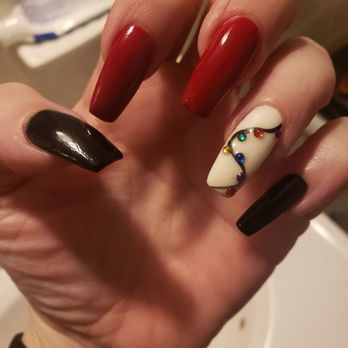 Fresh M Nail & Spa - Always able to take a design and bring it to life. Love my Christmas nails! - Nail Salons Near Me - Astoria, New York Fresh M Nail & Spa - Always able to take a design and bring it to life. Love my Christmas nails! - Nail Salons Near Me - Astoria, New York