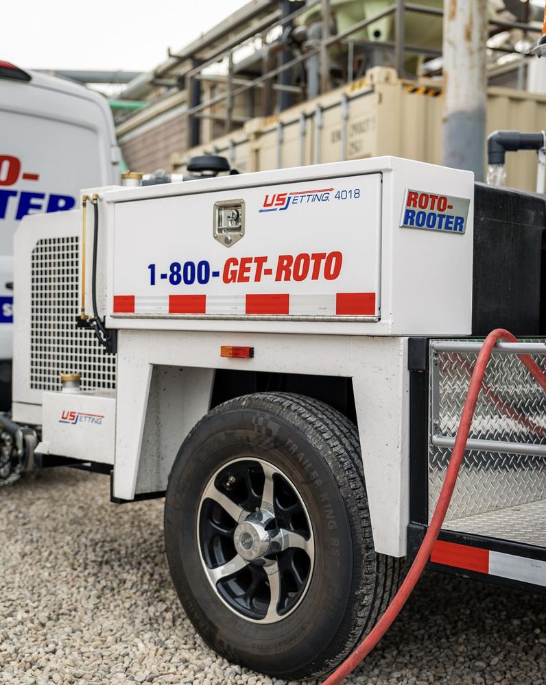 Slide of Roto-Rooter Plumbing & Water Cleanup