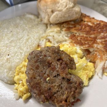 Salem's Diner - Eggs with sausage, biscuit, hash browns and grits. - Diners Near Me - Birmingham, Alabama