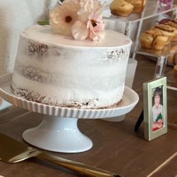 "Naked" style cake.