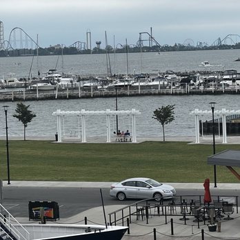 Jackson Street Pier - Swings on the Pier. - Parks Near Me - Sandusky, Ohio