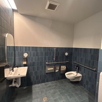 Capital One Café - Bathroom - Banks & Credit Unions Near Me - Bronx, New York