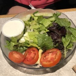 Christopher's Grill & Bar - Fresh salad