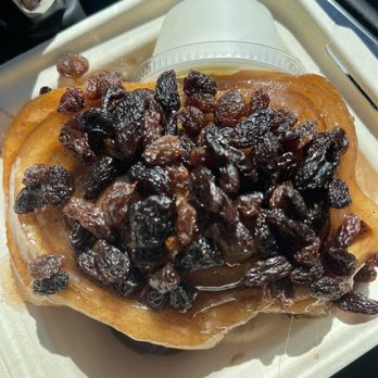 Cinnamon Roll Place - Bakeries Near Me - Kihei, Hawaii
