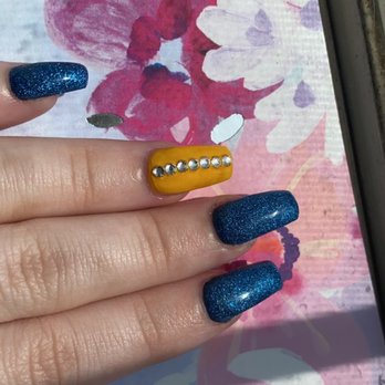 Blossom Nails - Nail Salons Near Me - Garland, Texas