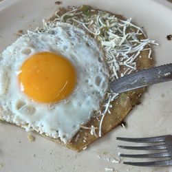 Sope verde con huevo