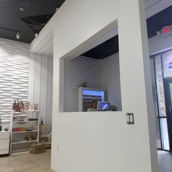 Golden Nail Lounge - Nail Salons Near Me - Gilbert, Arizona