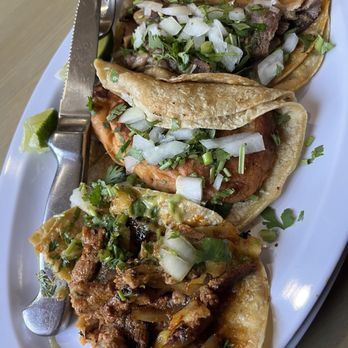 Mix Mex Cue - Taco al pastor  Taco de Lengua Taco de chile relleno - Mexican Near Me - Chicago, Illinois
