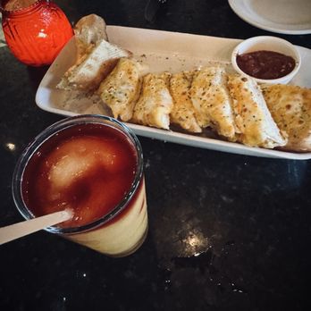Oregano's - Bellini and Garlic Cheesy Bread - Pizza Near Me - Surprise, Arizona Oregano's - Bellini and Garlic Cheesy Bread - Pizza Near Me - Surprise, Arizona