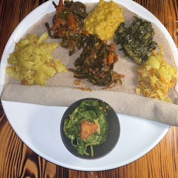 Eatopia Eatery - Veggie Combo - Ethiopian Near Me - Washington, DC, District of Columbia